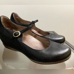 Dansko Loralie Black Leather Wedge Mary Jane heeled shoes 38 / 7.5-8